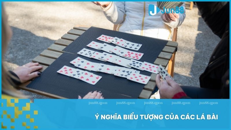 Khám phá bí ẩn đằng sau 52 lá bài Tây: Lịch sử, ý nghĩa và ứng dụng 4 Mỗi lá bài trong bộ 52 lá không chỉ để giải trí mà còn ẩn chứa ý nghĩa sâu sắc về văn hóa, số học và tâm linh. Cơ, Rô, Chuồn, Bích - bạn thấy đâu là biểu tượng của mình? ♥️♦️♣️♠️